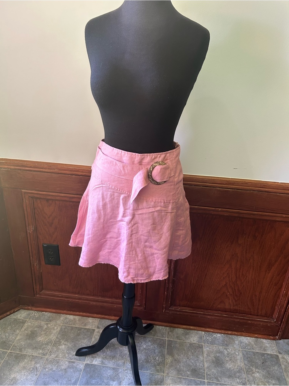 Linen-Blend Pink A-Line Mini Skirt with Buckle